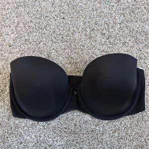 Victorias Secret Lined Black Strapless Padded Bra. 34 DD. Like new.